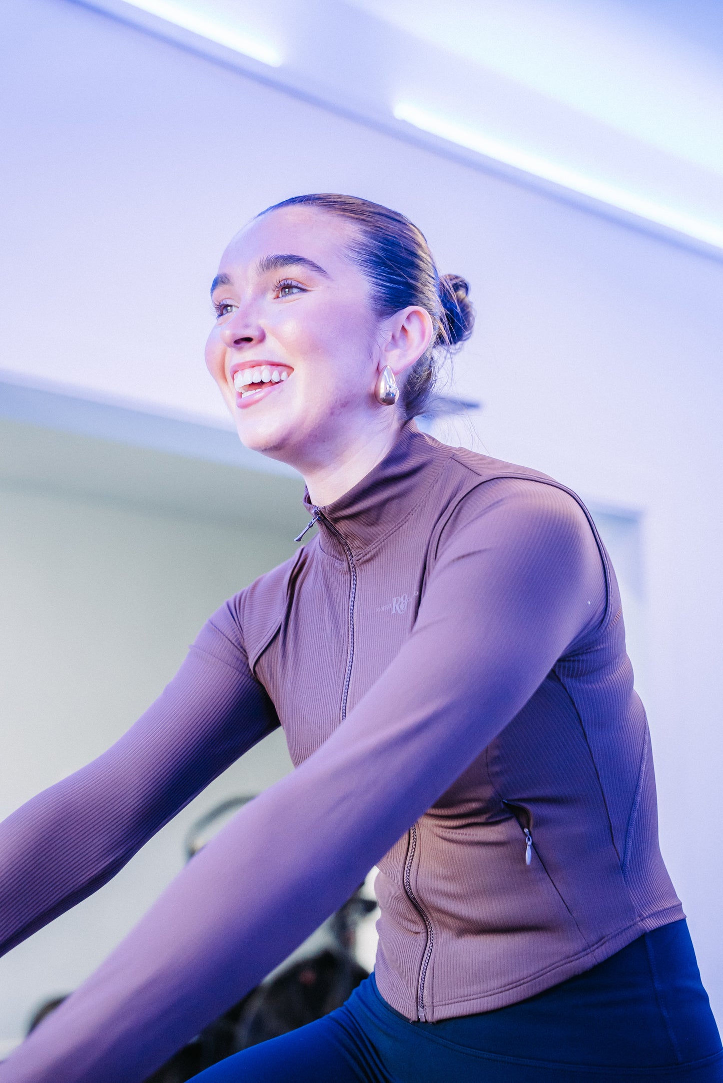 Women’s Full-Zip Crop Gym Jacket