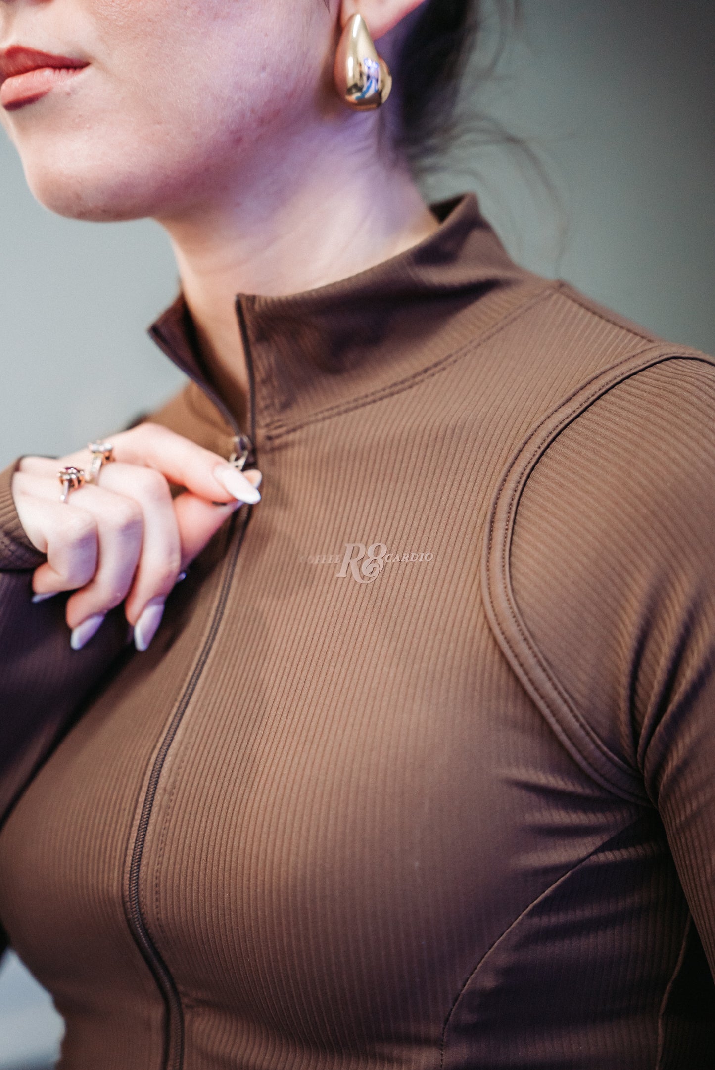 Women’s Full-Zip Crop Gym Jacket